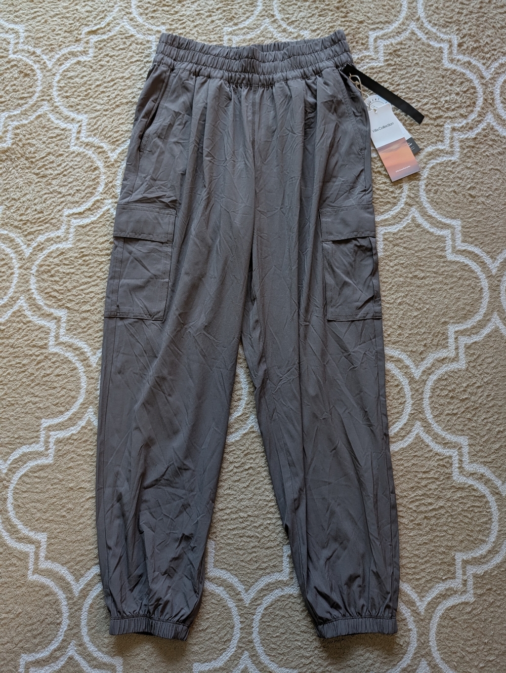 Vuori Villa Cargo Jogger Chia NWT - Picture 2 of 8